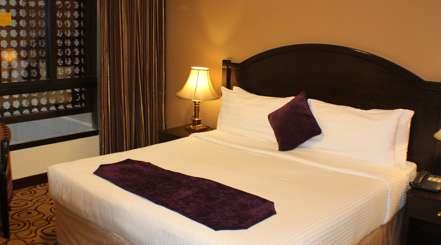 One-Bedroom Suite with 02 Bathrooms